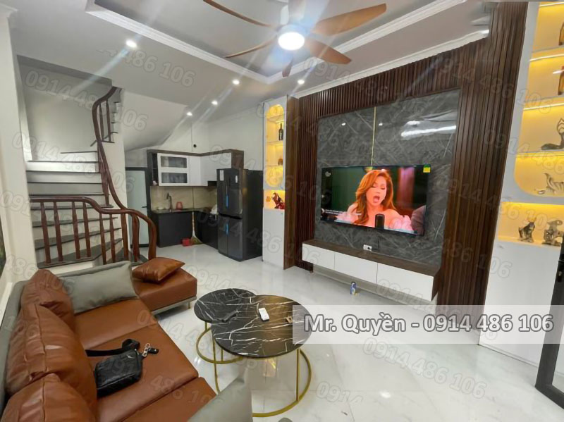 Bán nhà 5 tầng Trương Định, DT 31m2, gần phố, giá 7.5 tỷ