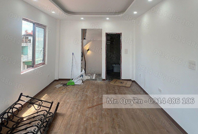 Bán nhà lô góc Định Công, DT 37m2, 5 tầng xây mới, giá 10 tỷ