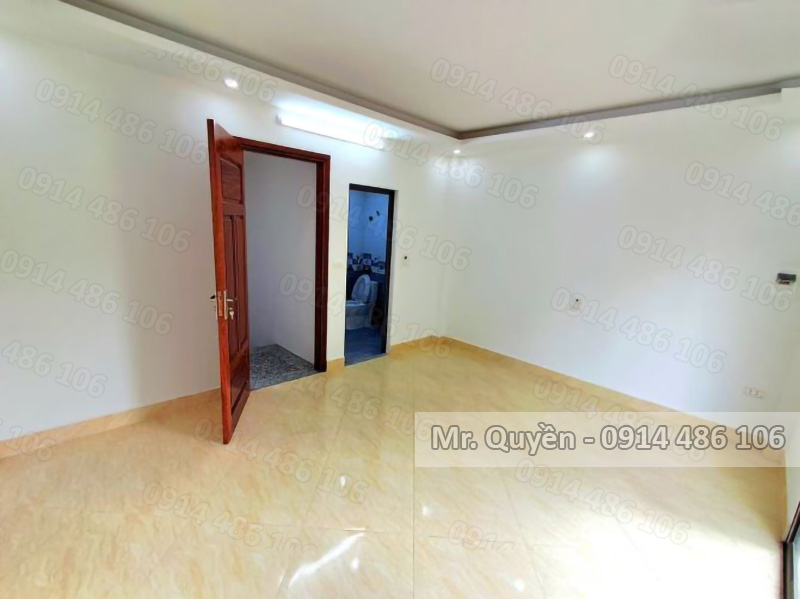 Bán nhà phố Dương Văn Bé, DT 30m2, 5 tầng, giá 6.5 tỷ