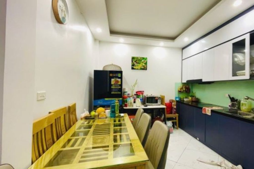 Nhà Đại Từ gần chợ, hướng Đông Nam, ở ngay
