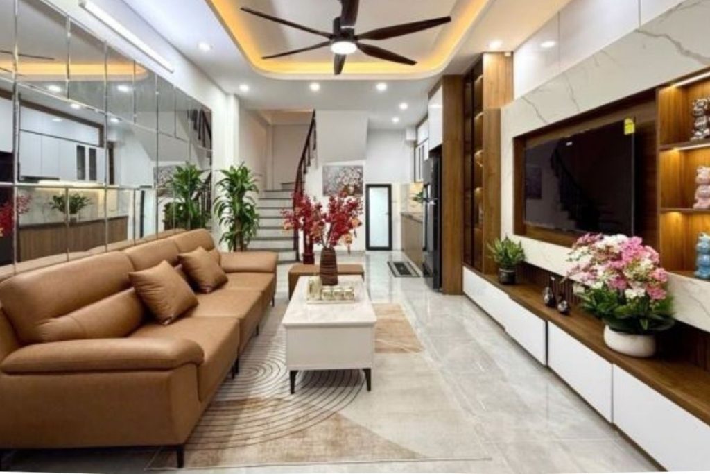 Bán nhà Định Công Thượng 5 tầng, ô tô đỗ cửa, 41m²
