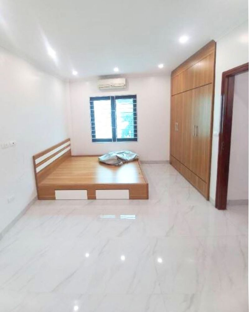 Bán Nhà Định Công 33m², 5 Tầng, Ô Tô Lùi Cửa, Giá 6.3 Tỷ