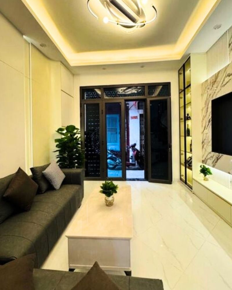 Nhà Mai Động 39m², MT 4.3m, 5 tầng mới, ô tô 10m, 8.4 tỷ