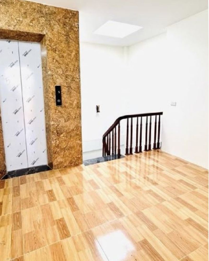 Nhà Vĩnh Hưng 42m², MT 4.5m, gara ô tô, thang máy, 12.5 tỷ