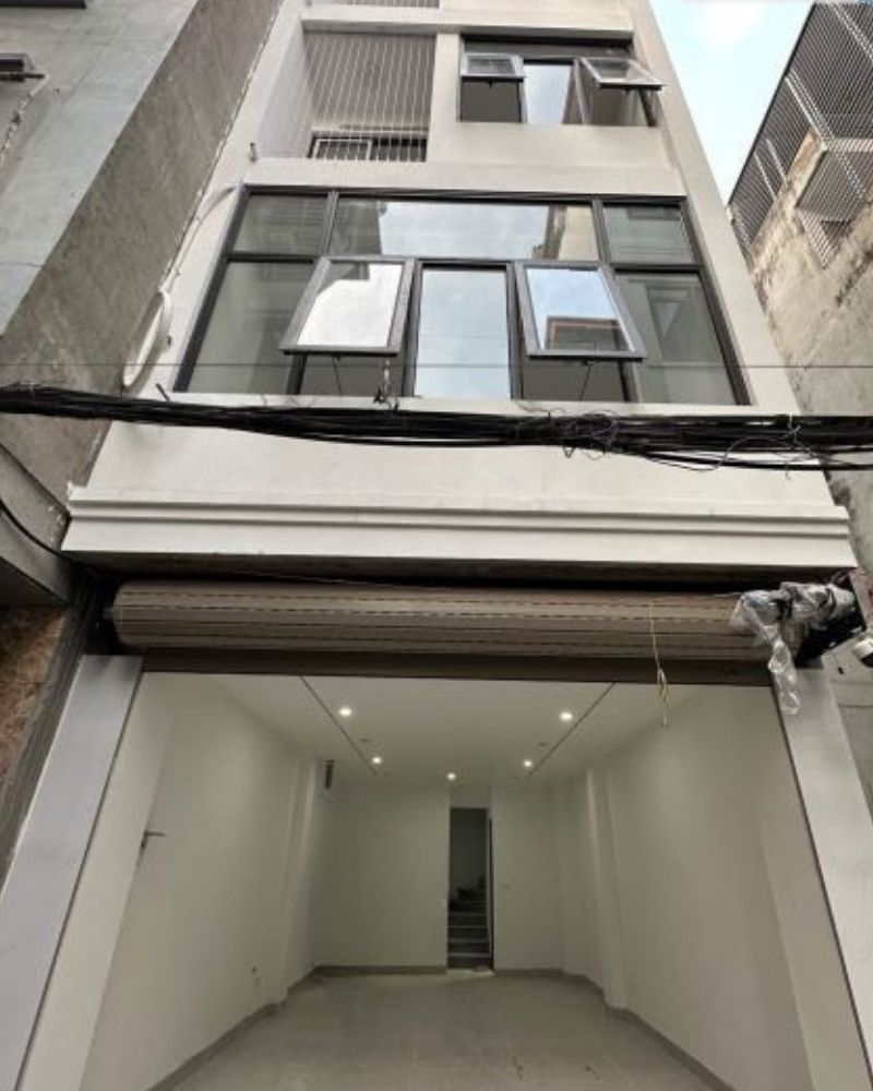 Bán nhà Nguyễn Khoái 40m², 5 tầng, MT4,5m giá 8 tỷ ô tô vào nhà
