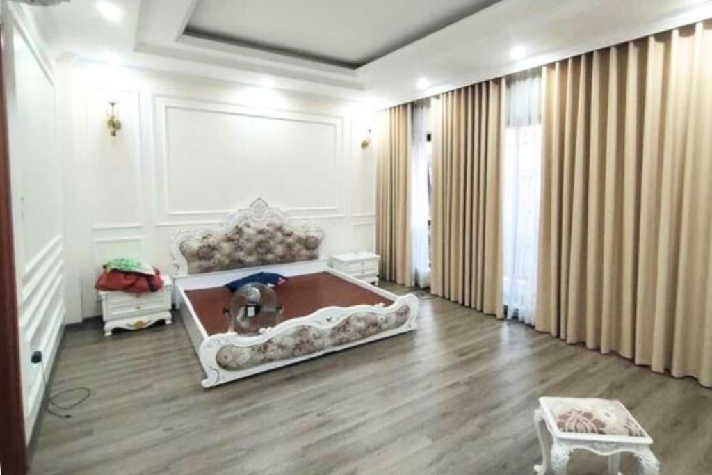 Bán Nhà Lô Góc Hoàng Mai Ô Tô Đỗ Cửa