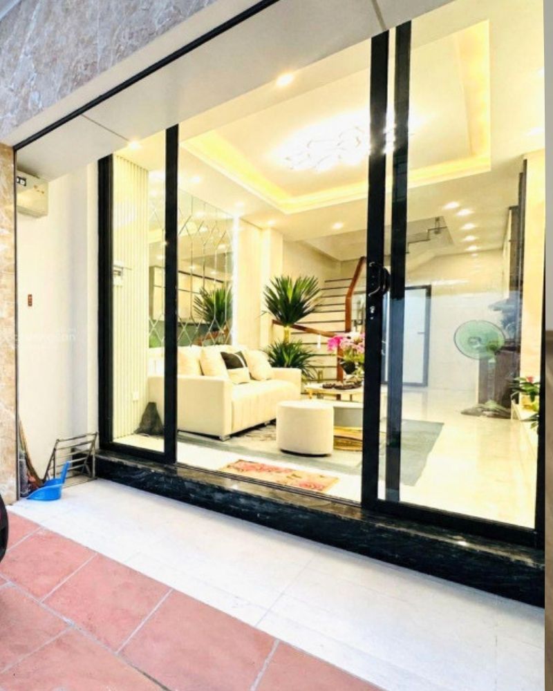 Bán Nhà Lô Góc Trương Định – 48m² – 6 Tầng – Thang Máy – Ô Tô Đỗ Cửa – Giá 11,2 Tỷ